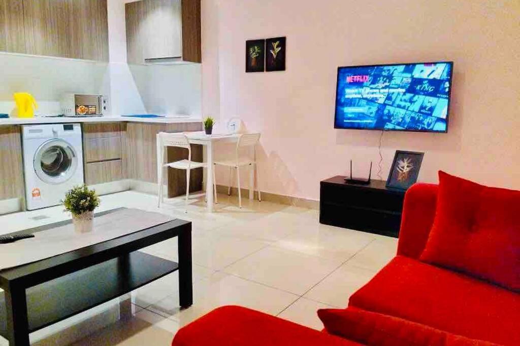 Apartment Hb1512- Hyve Unit, View, Cyberjaya, Free Wi-fi, Free Parking, Netflix,pool, 3038